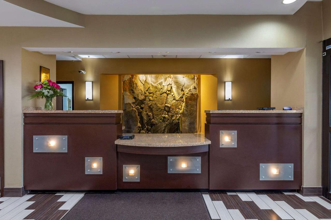 Comfort Suites Perrysburg - Toledo South Εξωτερικό φωτογραφία